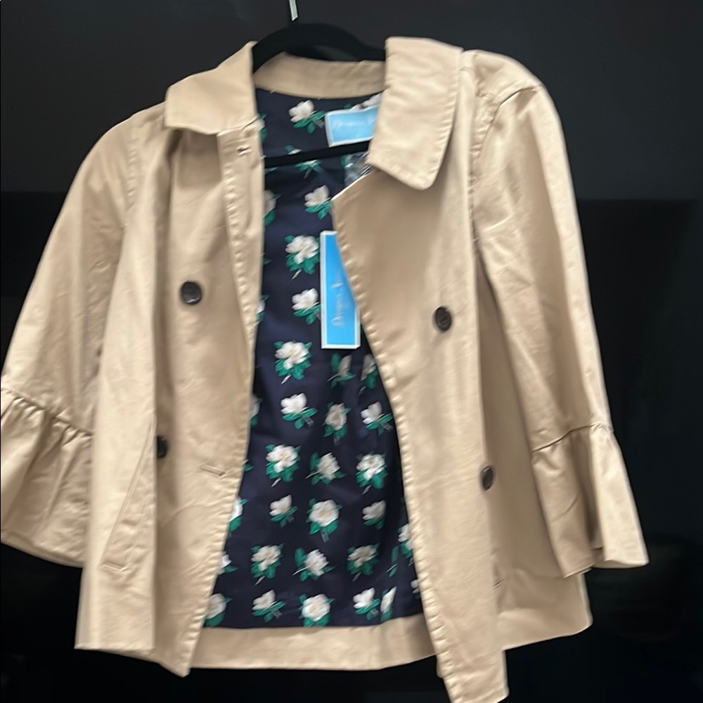 Women's Tan Jacket
